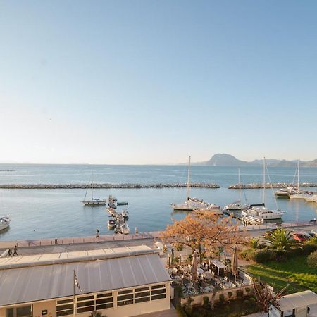 Sea Front Luxury Apartment Patras Exteriér fotografie