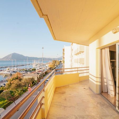 Sea Front Luxury Apartment Patras Exteriér fotografie
